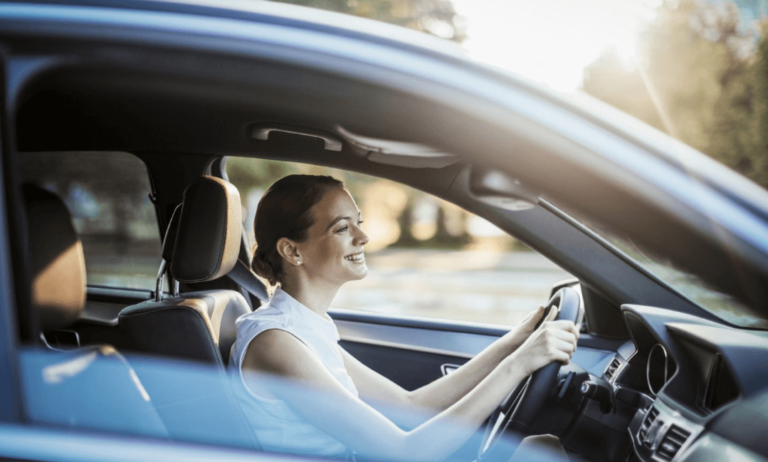 minimum credit score to buy a car